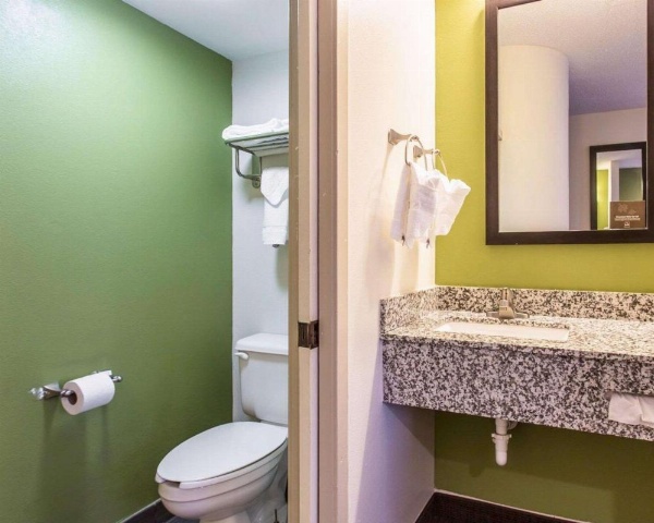 Sleep Inn Columbia image 11
